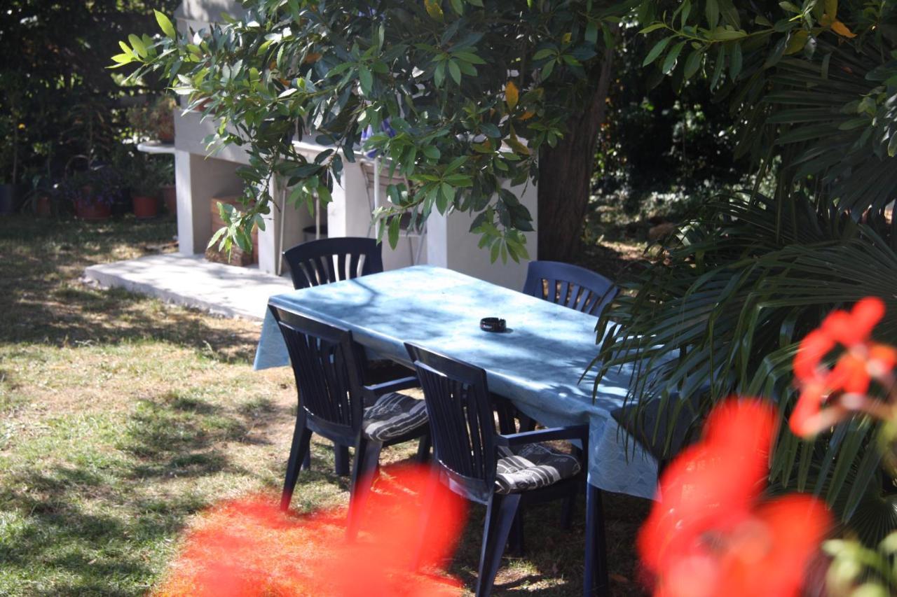 Apartman Rino Basanija Exterior photo